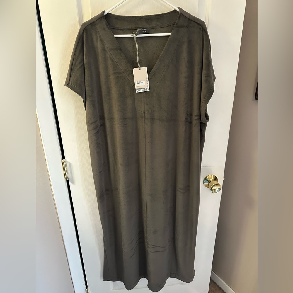 Barefoot dreams luxechic caftan NWT